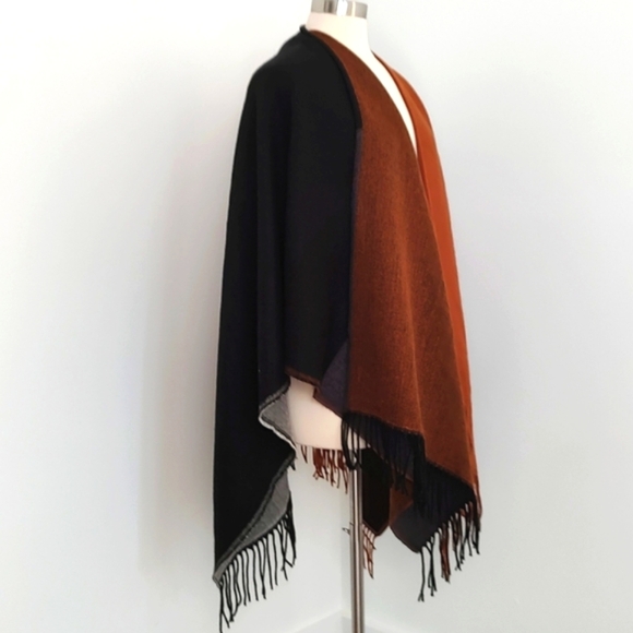 A New Day Womans Black and Brown Plaid Color block Fringed Cape/One size - Picture 2 of 10